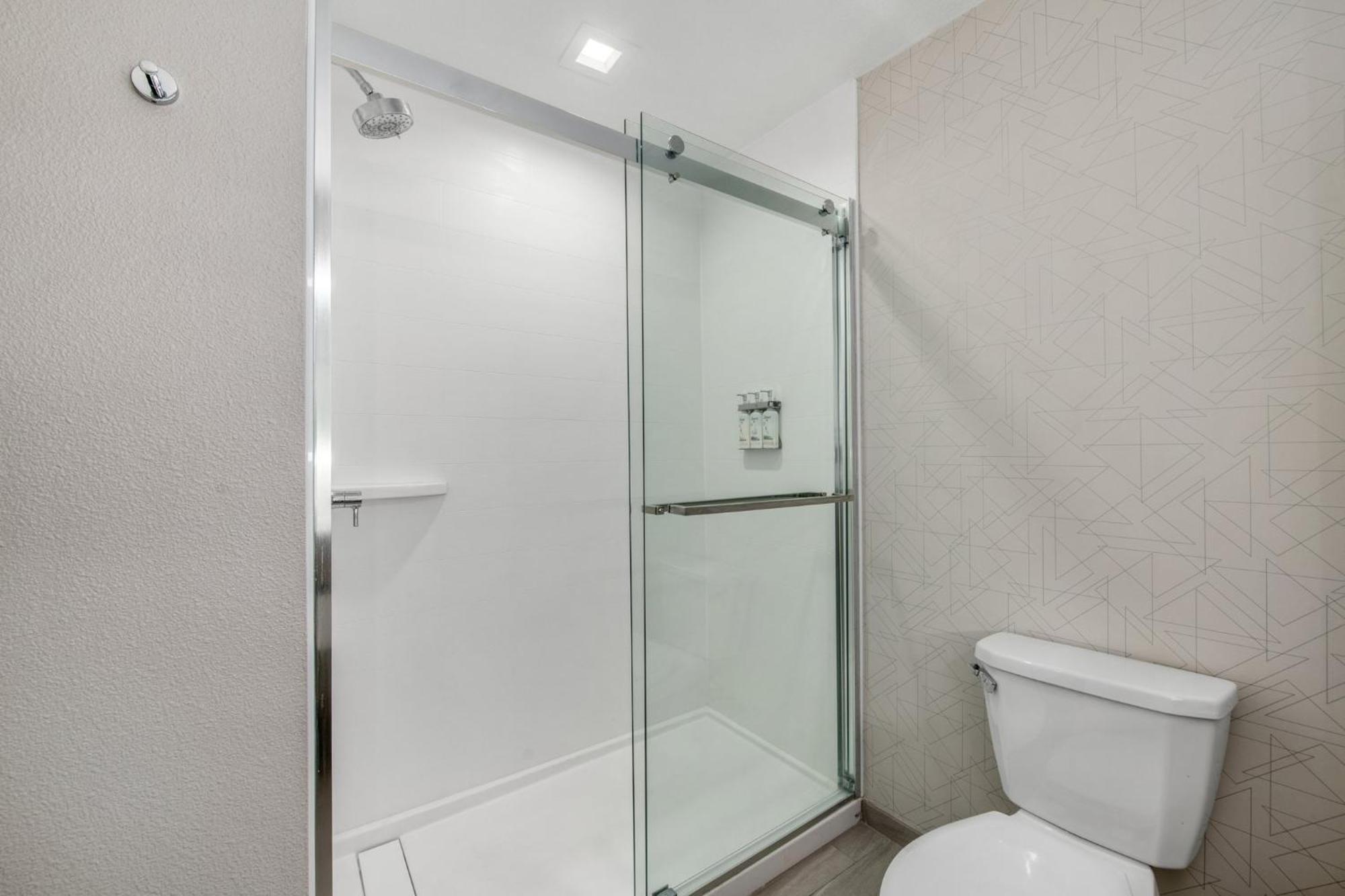 Express - Sorrento Valley By Ihg Hotel 2*