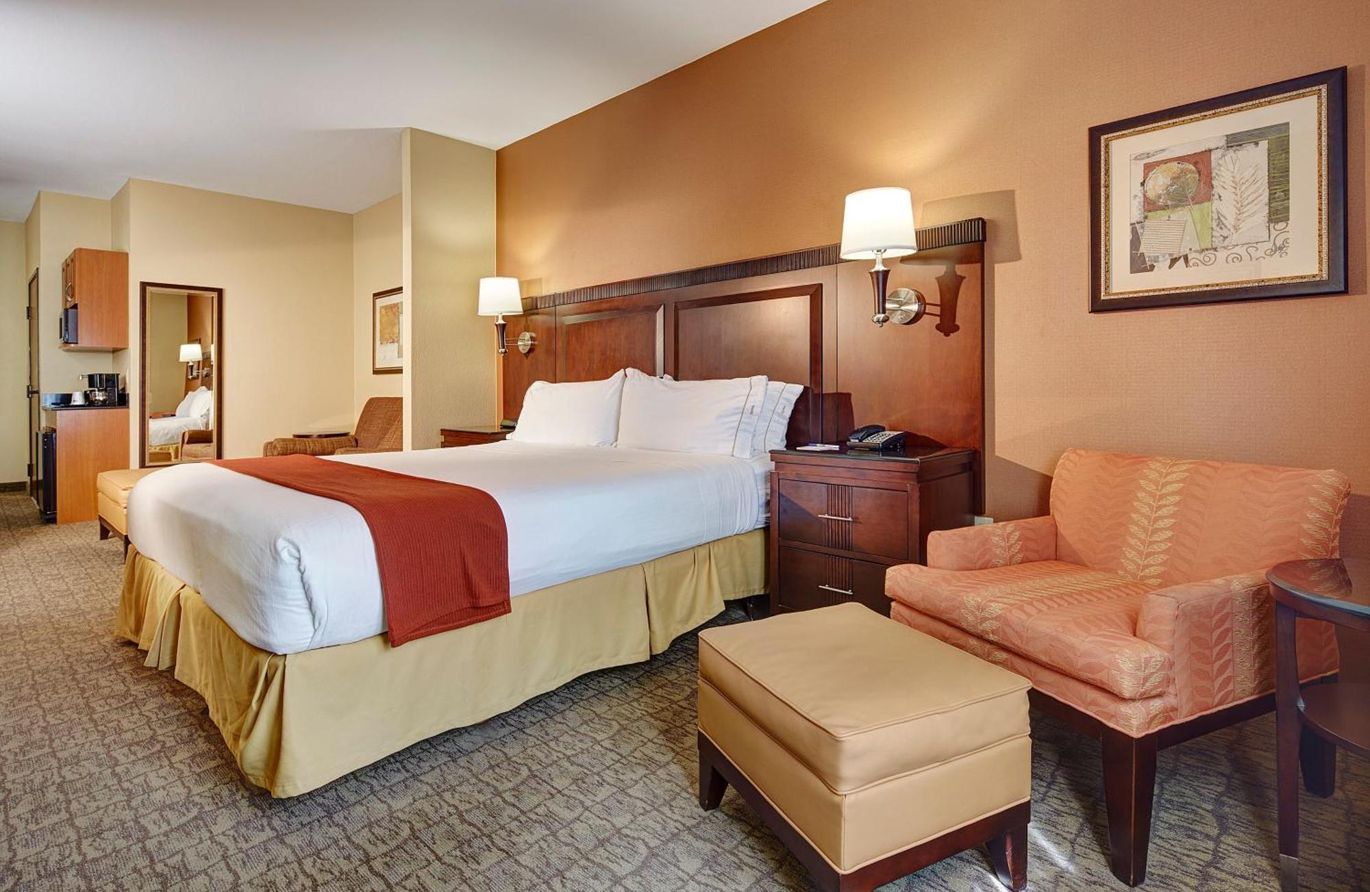 Express - Sorrento Valley By Ihg Hotel 2*