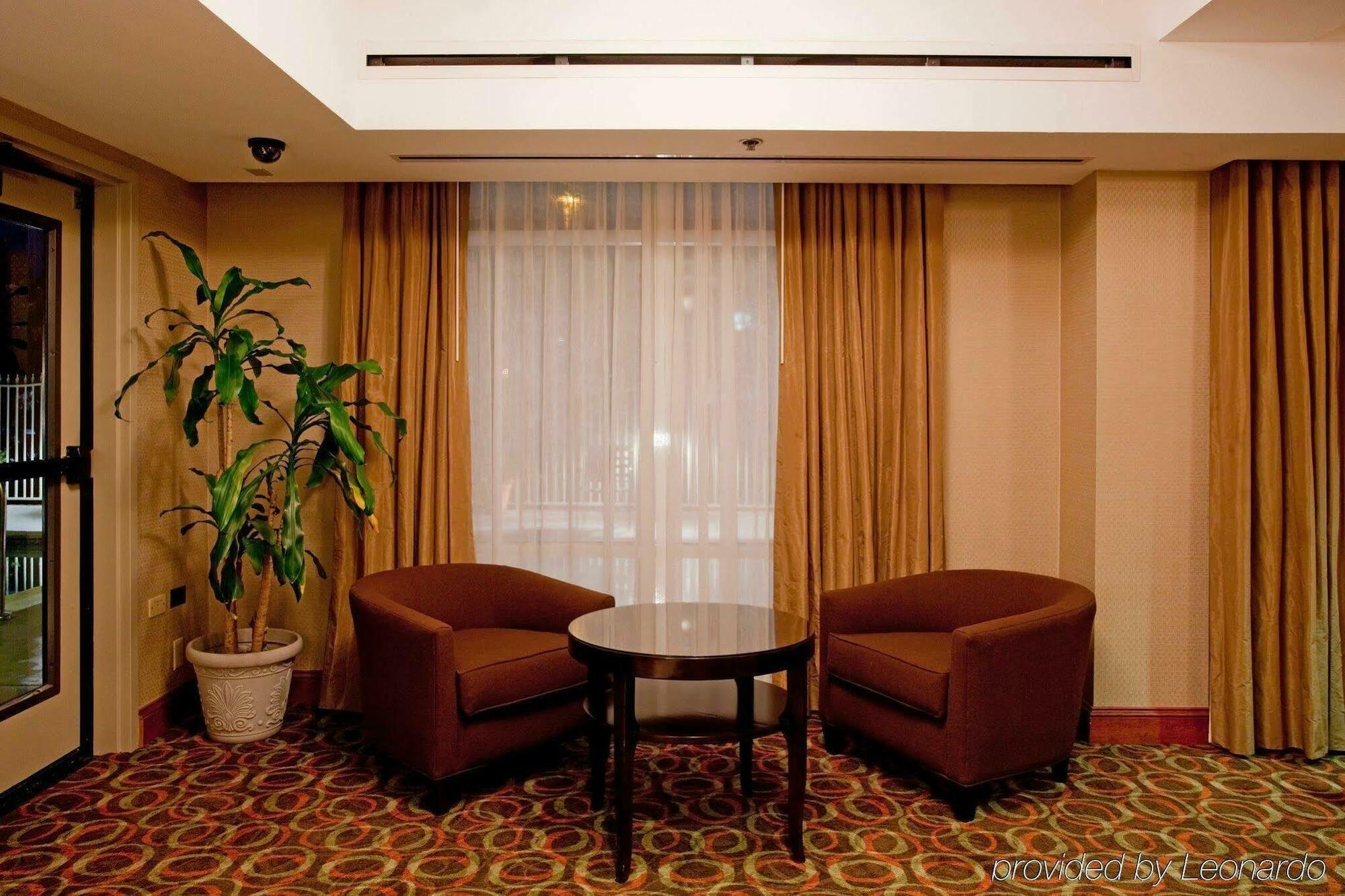 Express - Sorrento Valley By Ihg Hotel 2*